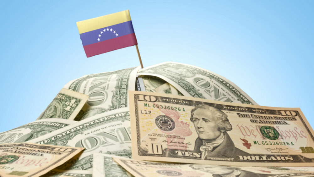 Hinnad dollarites tõusid Venezuelas 54. aastal peaaegu 2022%.