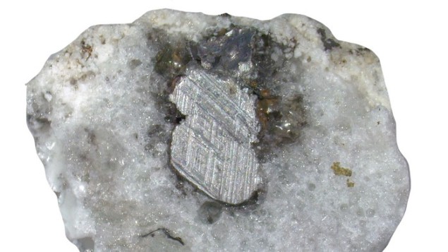 Un quasi-cristal découvert dans un "foudre fossilisé"