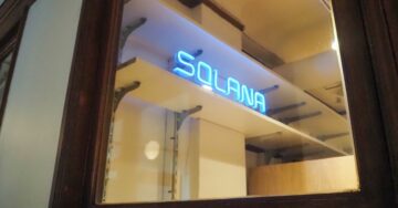 Solana Blockchain SOL Token מכפיל את עצמו משפל שנגרם כתוצאה מהתרסקות FTX, אך האם הוא ימשיך להתאושש?