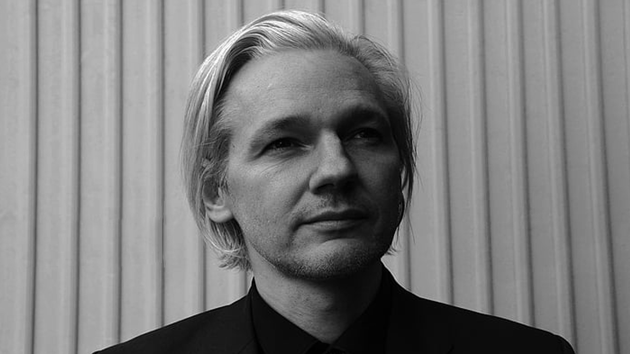 Usuário do Reddit descobre arquivo 7zip possivelmente vinculado a Julian Assange escondido no Bitcoin Blockchain