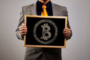 Il prezzo del bitcoin è appena sotto i $ 22,000 - Consolidamento prima dell'aumento?