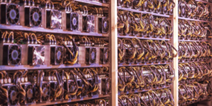 Celsius cerca di raccogliere 14.4 milioni di dollari vendendo coupon e crediti per il mining di Bitcoin
