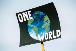 Mitra Globalisasi Menggunakan Bijaksana untuk Menurunkan Biaya Pembayaran Kontraktor Global