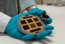 „Tandem“-Solarzelle aus Silizium und Perowskit