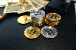 Turud: Bitcoin langeb alla 24,000 XNUMX USA dollari, et alustada kauplemisnädalat Aasias