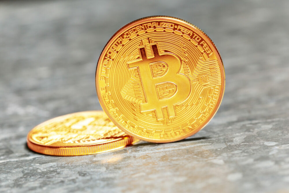 Markeder: Bitcoin, Ether up, Solana, Helium stiger etter sammenslåingskunngjøring