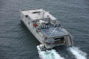 Kinek kellenek tengerészek? Az amerikai haditengerészet legújabb robohajója 30 napig képes működni