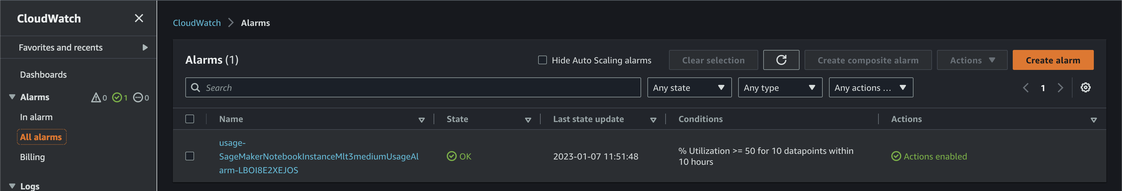 alarm monitoruje użycie instancji notebooka SageMaker