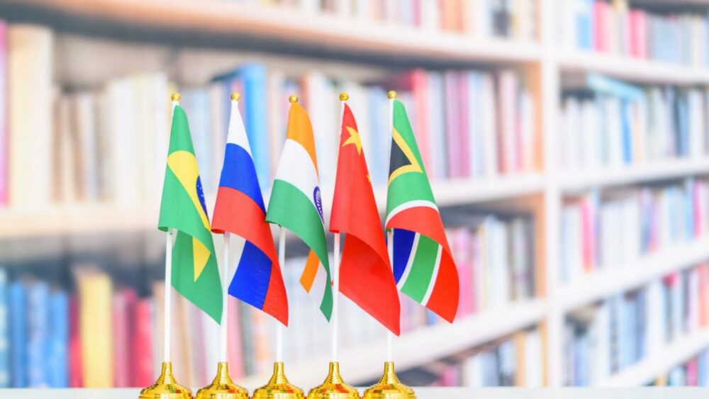 BRICS กลายเป็นกลุ่มจีดีพีที่ใหญ่ที่สุดในโลก ขับเคลื่อนโดยการขยายตัวอย่างรวดเร็วของจีน