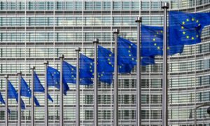 הפרלמנט האירופי אוסר על TikTok מטלפונים של הצוות, ארה"ב לעקוב?