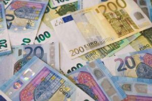 2023 کے لیے فنٹیک اور یورو کی پیشن گوئی: وہ عالمی معیشت کو کیسے متاثر کریں گے؟
