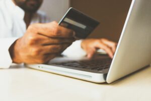 نحوه پرداخت آنلاین فروشندگان: کارت اعتباری، ACH، سیم و موارد دیگر