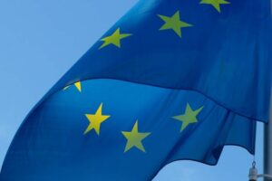 Pametne pogodbe v nevarnosti? Glasovanje o zakonu EU o podatkih sproži polemike v svetu Web3