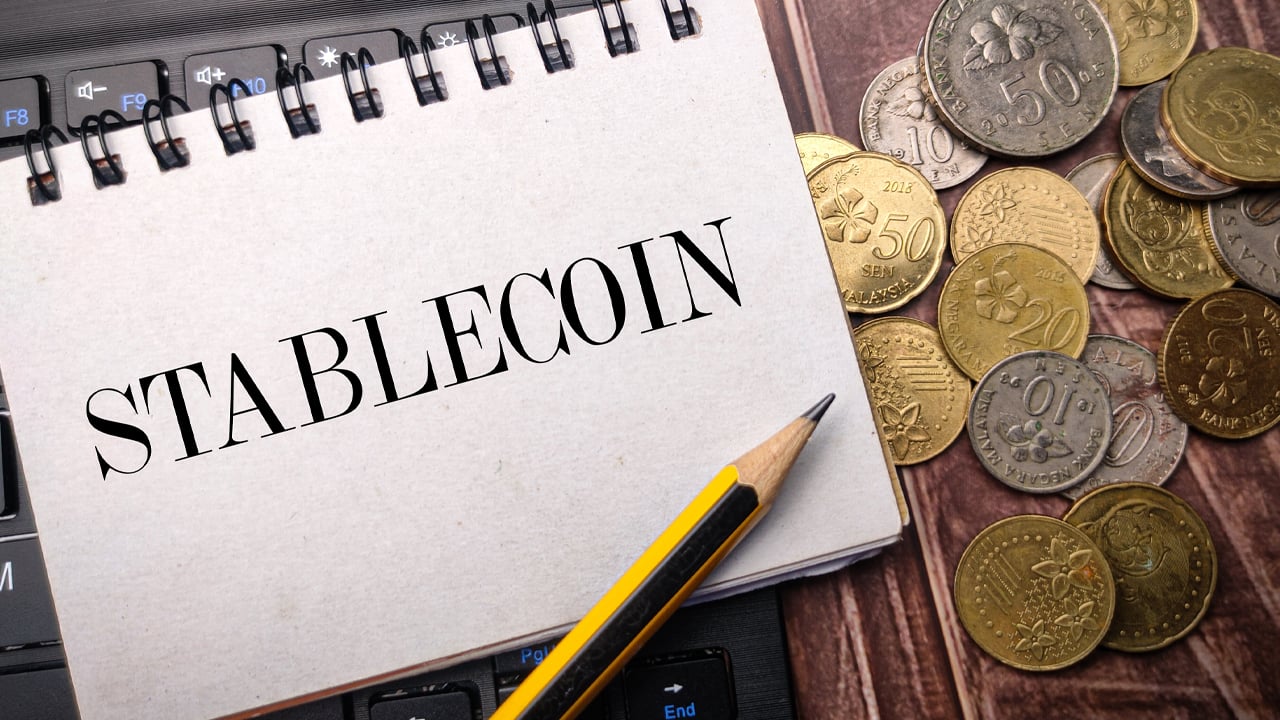 Stablecoin Market Sees Fluctuations With Some Coins Gaining and Others Reducing Supply Global Trade Volume PlatoBlockchain Data Intelligence. Vertical Search. Ai.
