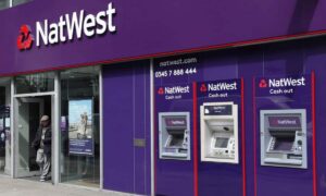 O terceiro maior banco do Reino Unido, NatWest, coloca um limite diário de £ 1,000 em depósitos criptográficos