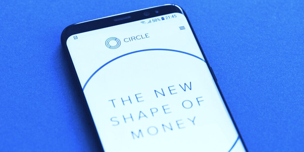 USDC Stablecoin langeb 87 sendile pärast seda, kui Circle avalikustas kokkupuute Silicon Valley pangaga