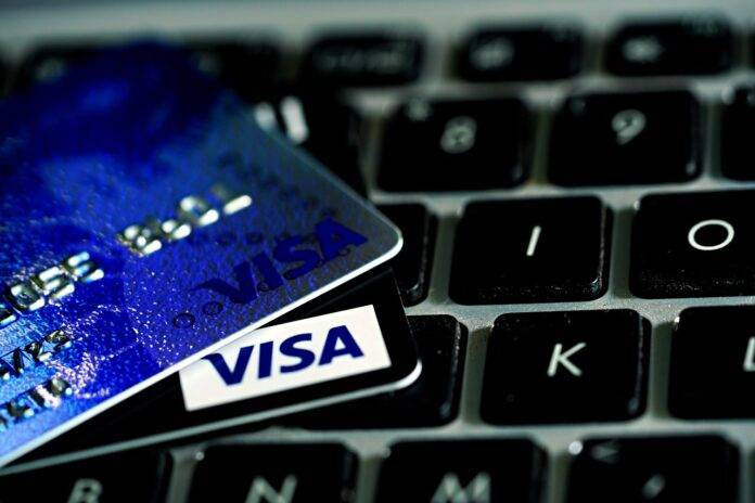Visa trouve plus de consommateurs utilisant des applications numériques pour les envois de fonds