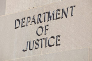 El Departamento de Justicia recupera USD 112 millones en criptomonedas robadas con estafas románticas