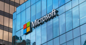 Italia interzice chatbot-ul AI susținut de Microsoft