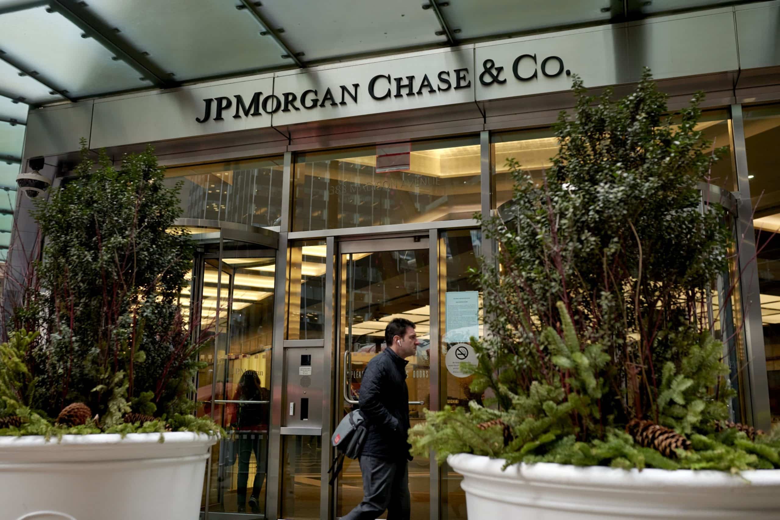 Les dépenses technologiques de JPMorgan Chase chutent de 7 % sur un an pour atteindre 2.1 milliards de dollars PlatoBlockchain Data Intelligence. Recherche verticale. Aï.