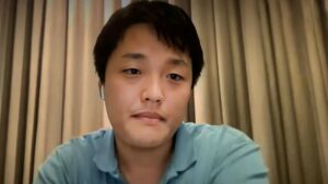 Les procureurs de Séoul pensent que le co-fondateur de Terra, Do Kwon, est toujours en possession de 100 millions de dollars détenus sur un compte bancaire suisse