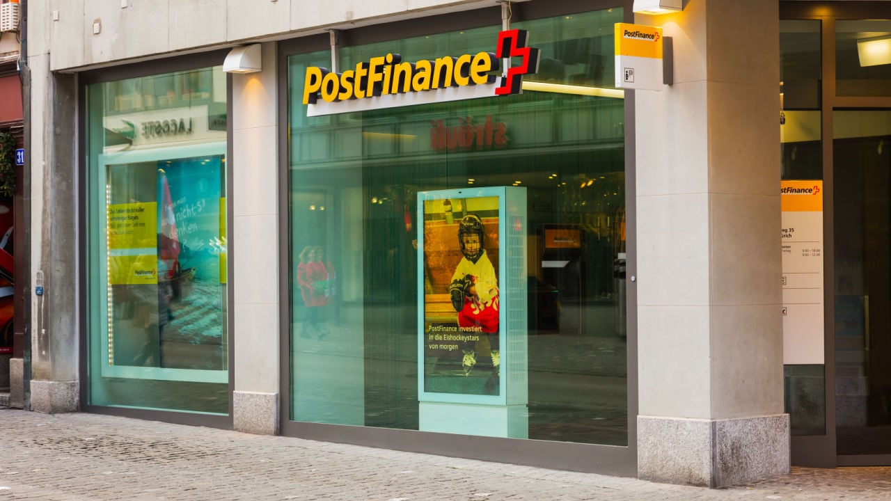 Postfinance, le géant bancaire suisse appartenant à l'État, proposera des services de cryptographie