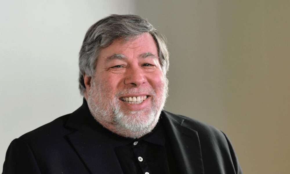 Salah Satu Pendiri Apple Steve Wozniak Memberi Dangeours Tesla Cars sebagai Contoh AI yang Salah
