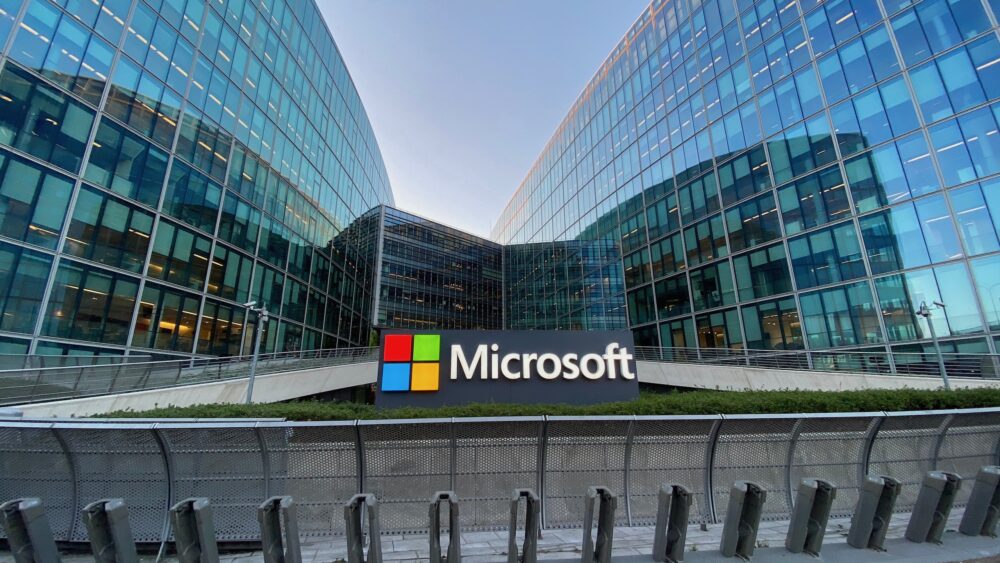 Microsoft slår ned britisk regulator for å blokkere overtakelse av 68.7 milliarder dollar