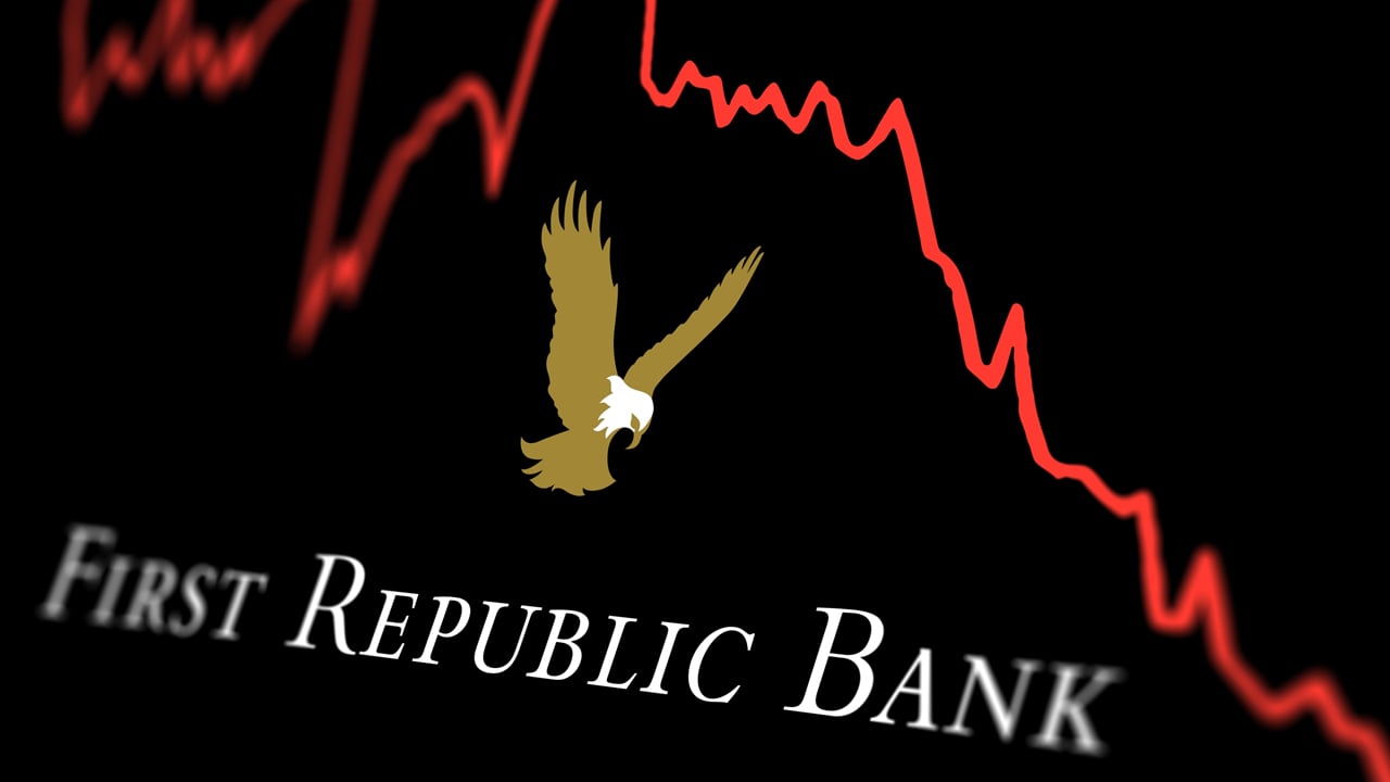 SEC undersøger First Republic Bank Executives for insiderhandel; Lovgivere dumper Banks aktier før kollaps