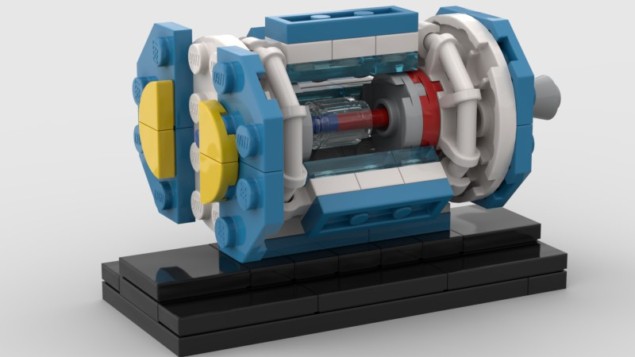 גלאי החלקיקים Belle II הוא הדגם האחרון של LEGO, 'שתוק וחשב': גרסת המתכת הכבדה - Physics World