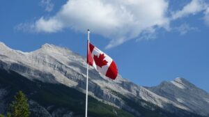 ينشر المشرعون الكنديون تقريرًا للدفاع عن التشفير ودعمه ، وتوافق Coinbase