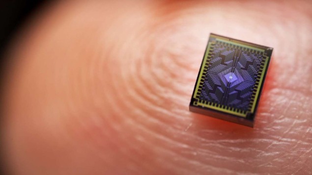 Intel annab kvantkogukonnale välja 12-kubitise räni kvantkiibi – Physics World