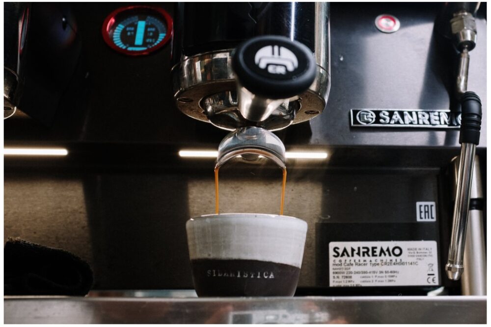 5 نکته ای که باید درباره هوش مصنوعی در تجزیه و تحلیل نمایه های طعم قهوه بدانید