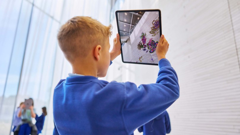 Apple Launches Environmental AR Experience For iPad - VRScout Nguyen PlatoBlockchain Data Intelligence. Vertical Search. Ai.