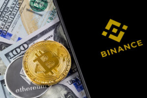 Binance står inför anklagelser om att det blandade kund- och företagsmedel | Live Bitcoin-nyheter