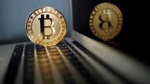 Preço da criptografia hoje: Bitcoin detém US$ 30,500; Negociações de Ethereum se aproximam de US$ 1,950; Altcoins saltam até 10% - CryptoInfoNet