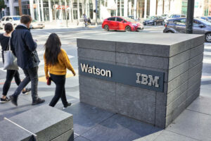 Az IBM Watson chipeket helyez az AI-ügyre, amikor kitör az árháború
