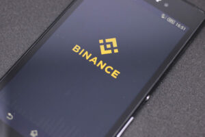 SEC ansöker mot Binance, säger att det blandade kund- och företagsmedel | Live Bitcoin-nyheter