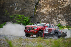Team Mitsubishi RALLIART påtager sig udfordringen med på hinanden følgende sejre i Asia Cross Country Rally med den helt nye Triton Rally Car