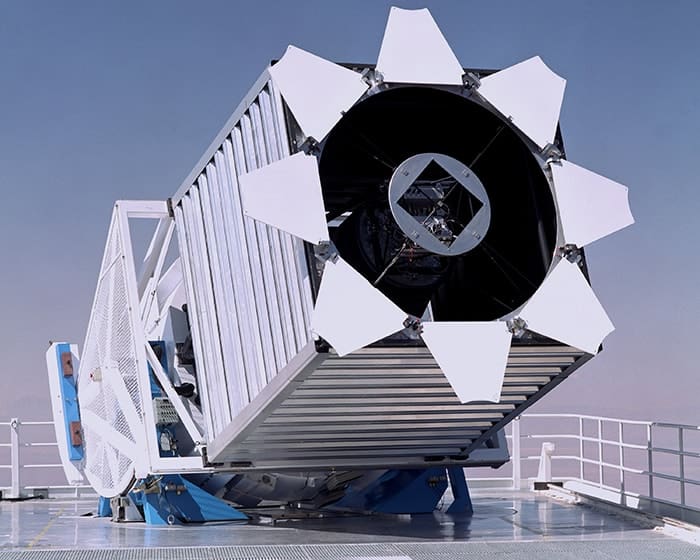 Sloane Dijital Gökyüzü Araştırması 2.5 m teleskopunun fotoğrafı