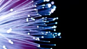 Il sistema di rilevamento a fibra ottica misura la deformazione, la temperatura e le vibrazioni – Physics World