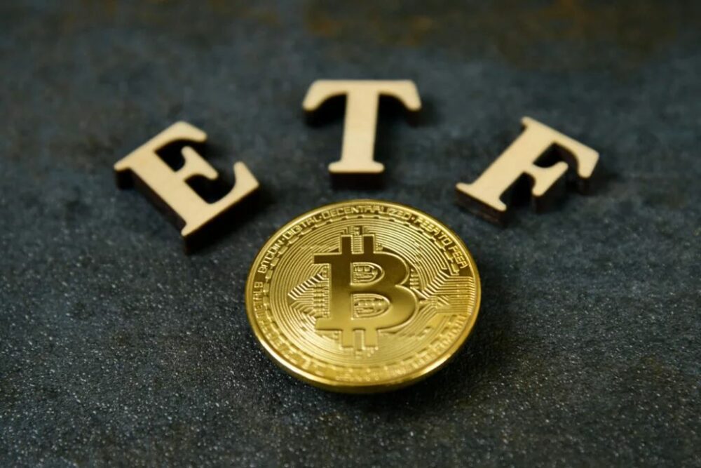 Mantan Pejabat SEC Mengatakan Spot Bitcoin ETF Hadir Setelah 2024, Ini Alasannya - CryptoInfoNet