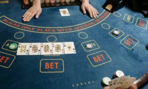 Як грати в баккара: гра королів | BitcoinChaser