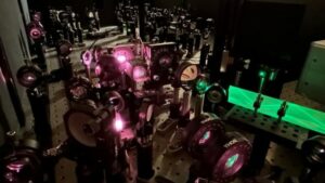Kvanteudsving kontrolleres for første gang, siger optikforskere – Physics World