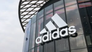 Adidas lanceert NFT Artist Residency, waarbij digitale en fysieke samenwerkingen worden gecombineerd