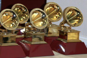 Stworzony przez sztuczną inteligencję utwór Drake i The Weeknd nie kwalifikuje się do nagrody Grammy