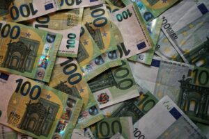 بائننس صارفین سے یورو بیلنس کو Paysafe کٹس سروسز کے بعد تبدیل کرنے کو کہتا ہے۔