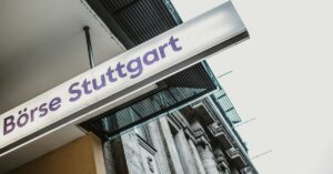 Duitse financiële zwaargewichten ontwikkelen volledig verzekerd crypto-staking-aanbod, Plan 2024-release