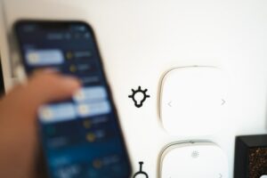 IoT の融合がスマート コネクテッド デバイスの機能をどのように変革するか
