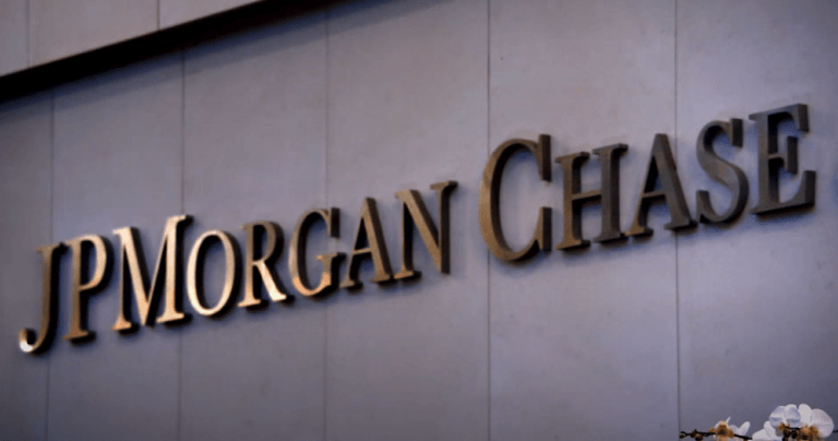 J.P. Morgan: Spot Bitcoin ETF Approval Likely After Grayscale's Legal Win passage PlatoBlockchain Data Intelligence. Vertical Search. Ai.